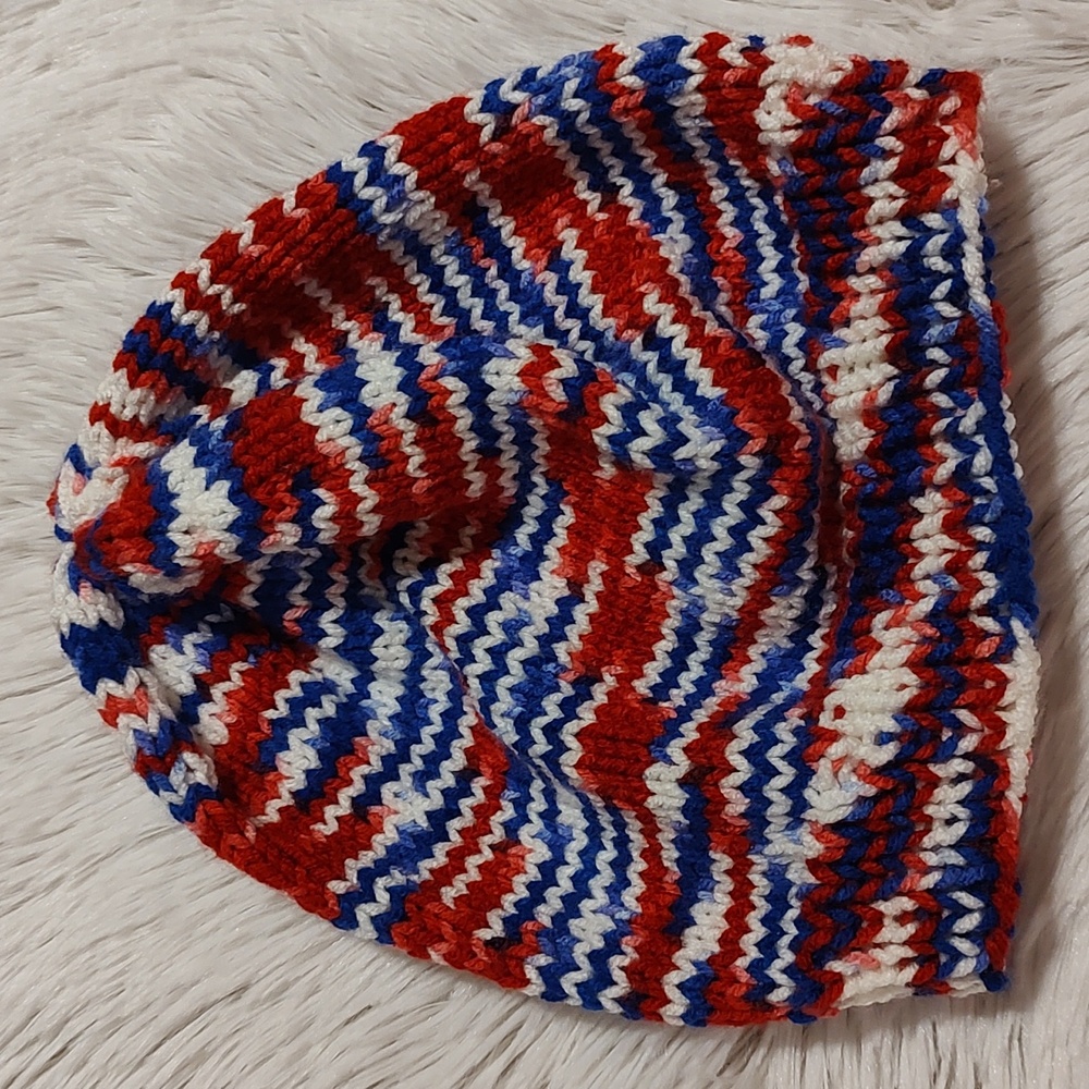 Handmade Mens/Womens Cozy Knitted Winter Beanie Cap Red White Blue One Size